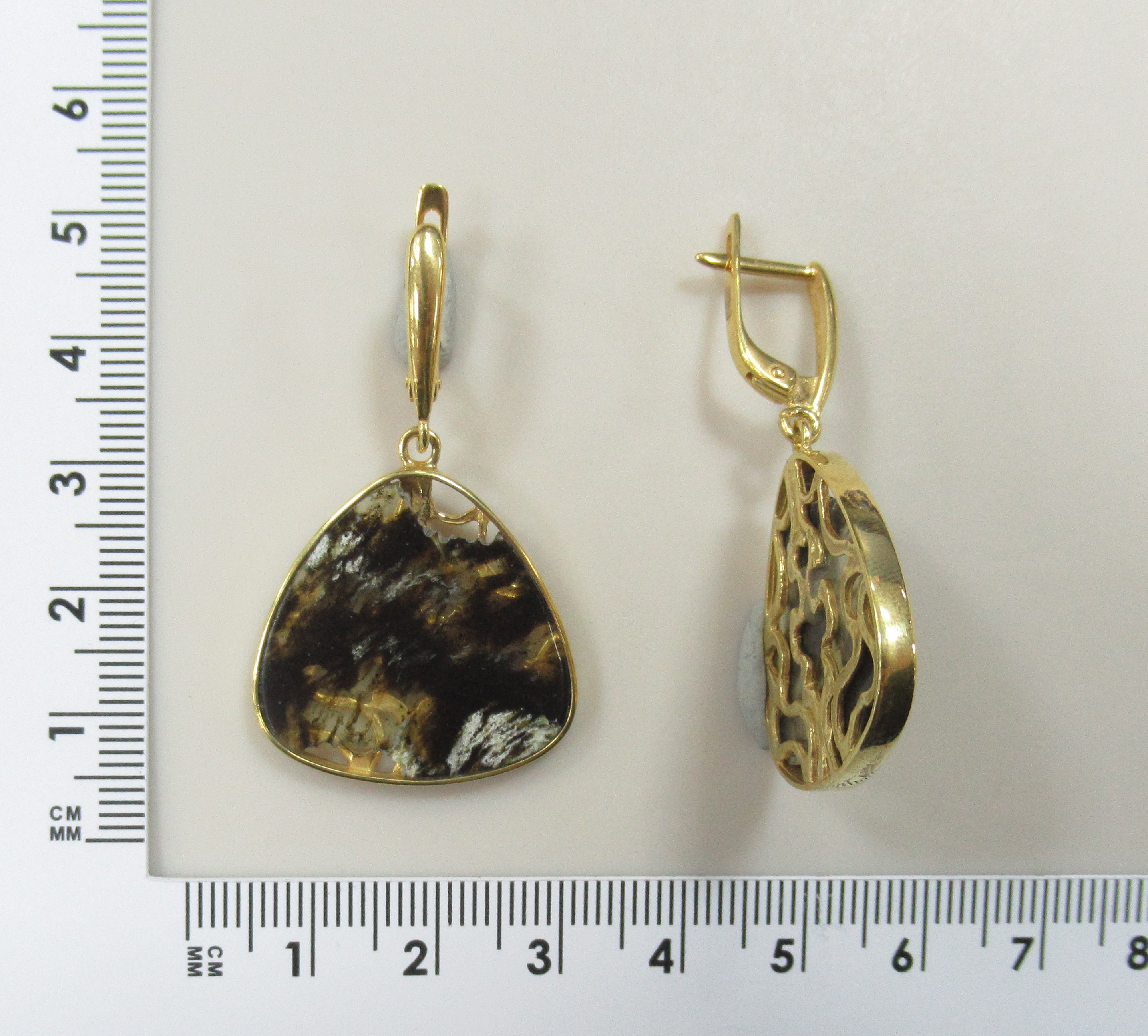 Серебряные серьги с янтарем